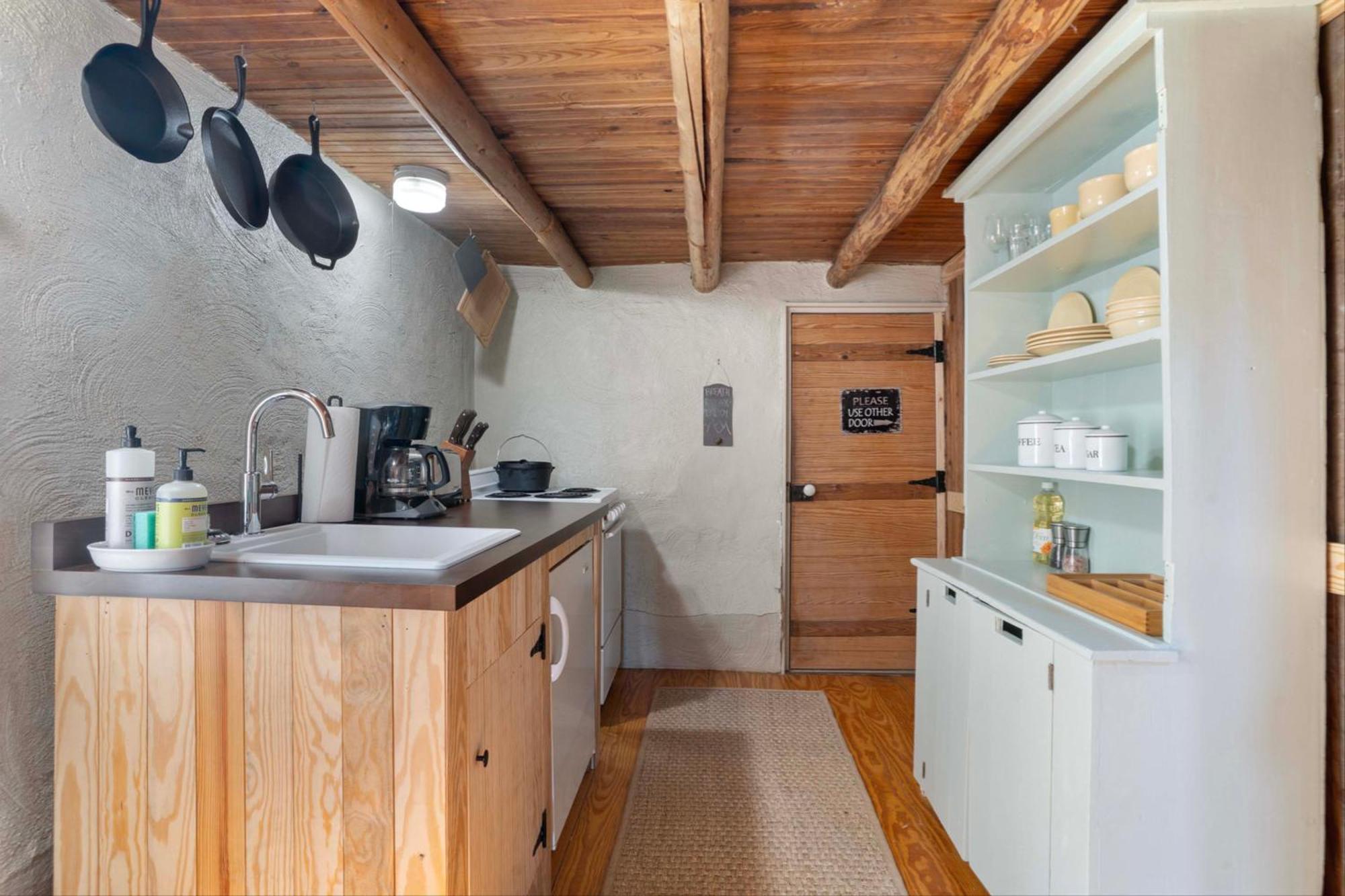 Rustic Baileys Retreat Cabin Near Wineries! Crozet 外观 照片