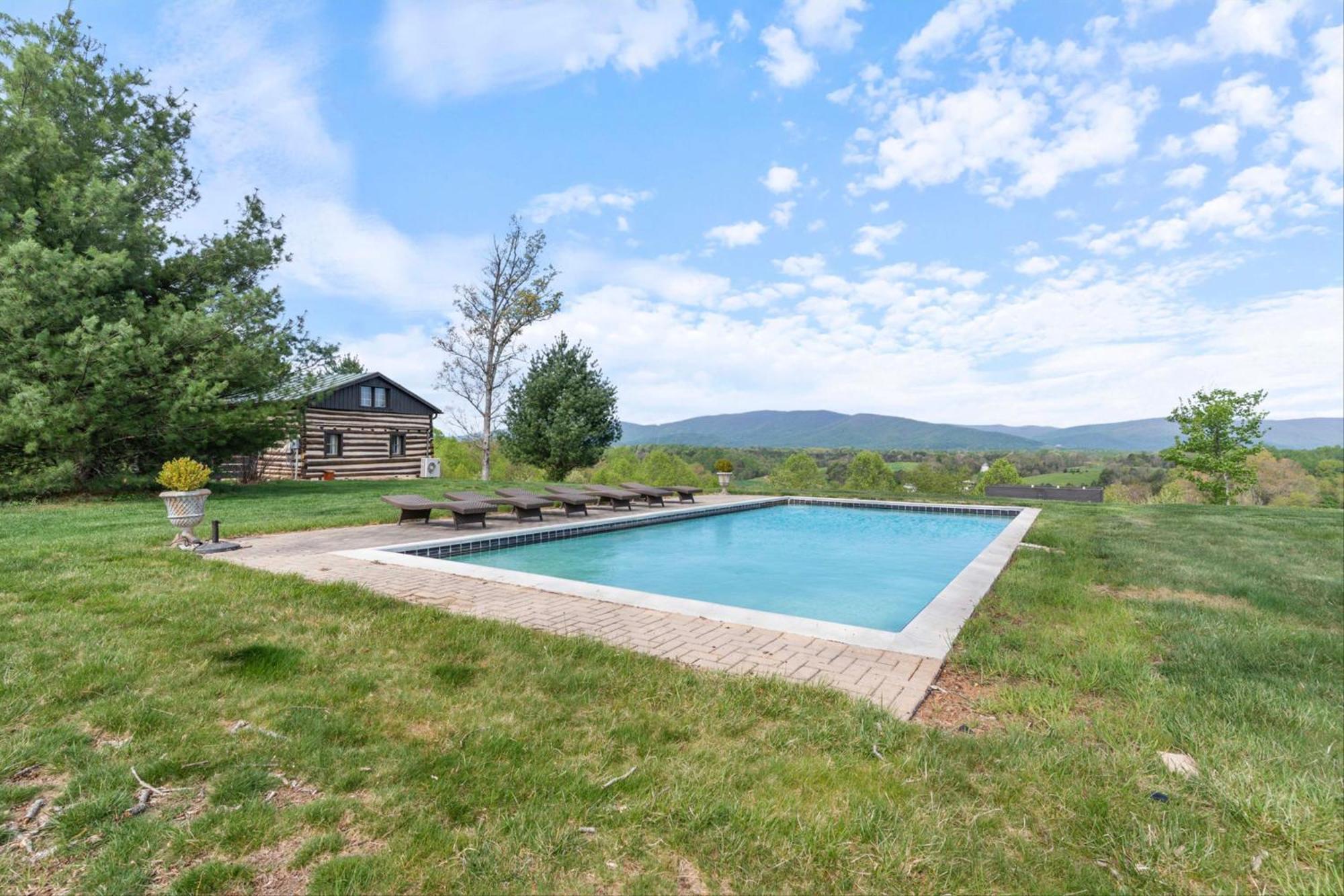 Rustic Baileys Retreat Cabin Near Wineries! Crozet 外观 照片